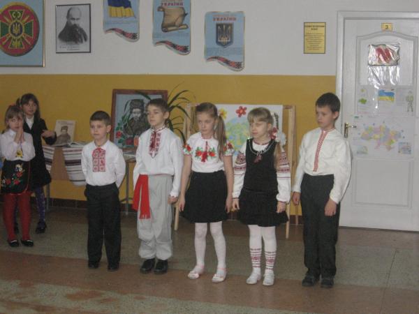 учні 2 клас діти пісня Україна